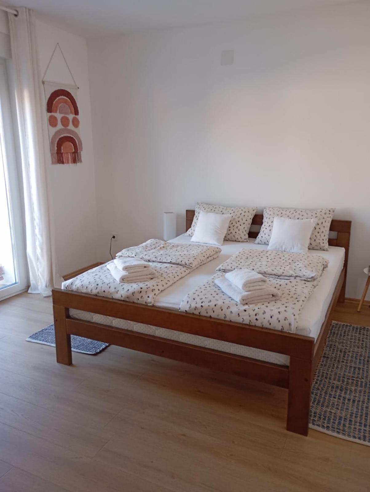 Apartman Zagreb , With Balcony And Free Parking Esterno foto