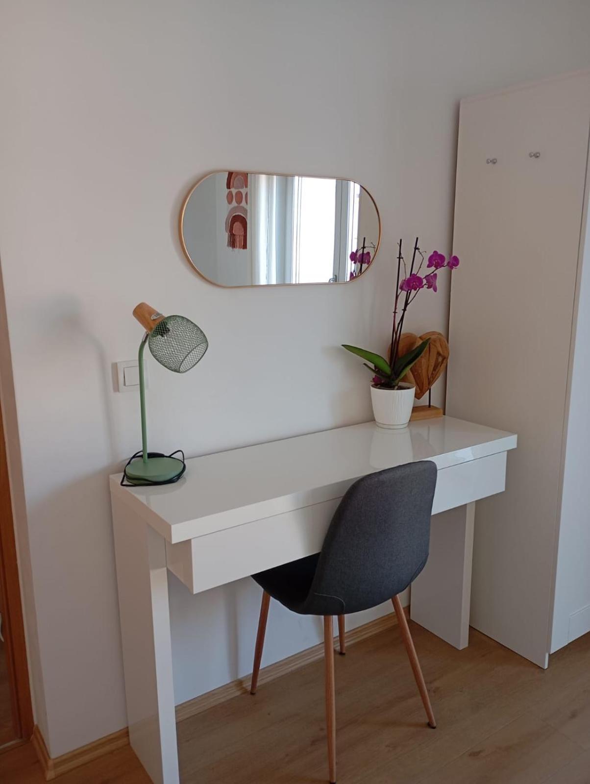 Apartman Zagreb , With Balcony And Free Parking Esterno foto